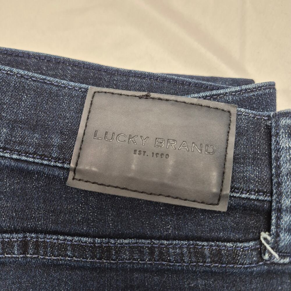 Lucky Brand 411 Athletic Taper Jeans Men’s 34x30 Dark Wash Stretch Denim